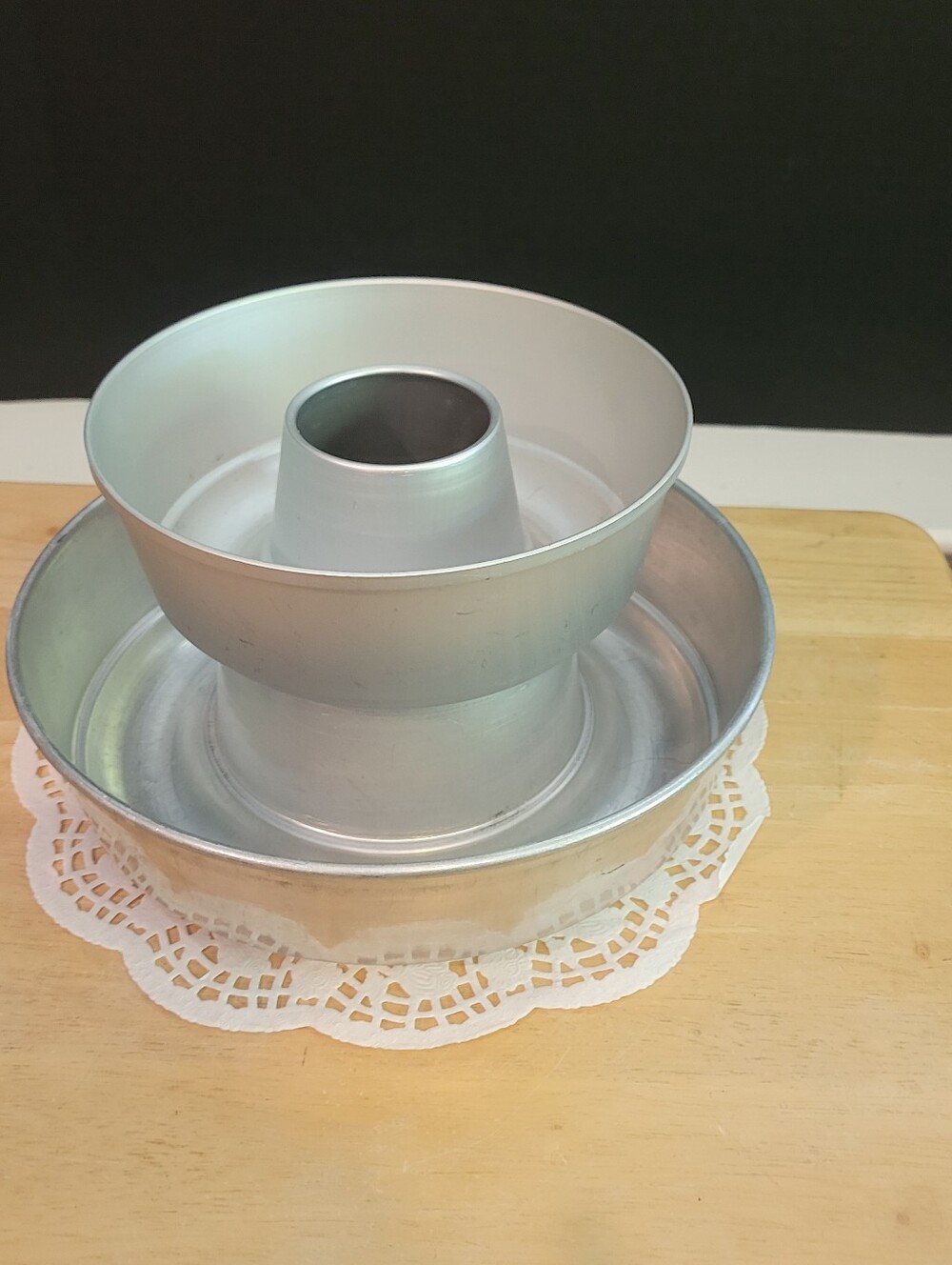Vintage Set of 2 Aluminum Ring Cakes Molds Bundt cakes Jello mold